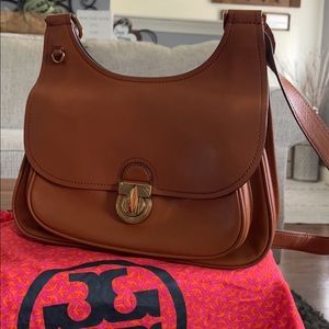 EXCELLENT CONDITION! Tory Burch Saddlebag Crossbody!